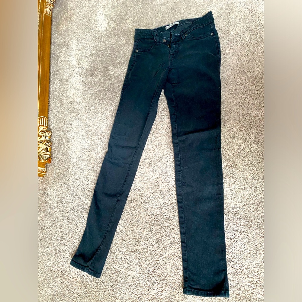 Dark wash Rich & Skinny jeans size 24